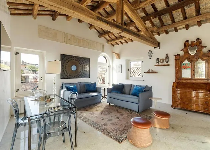 Casa Adriana, A Burghesius Appartamento Roma